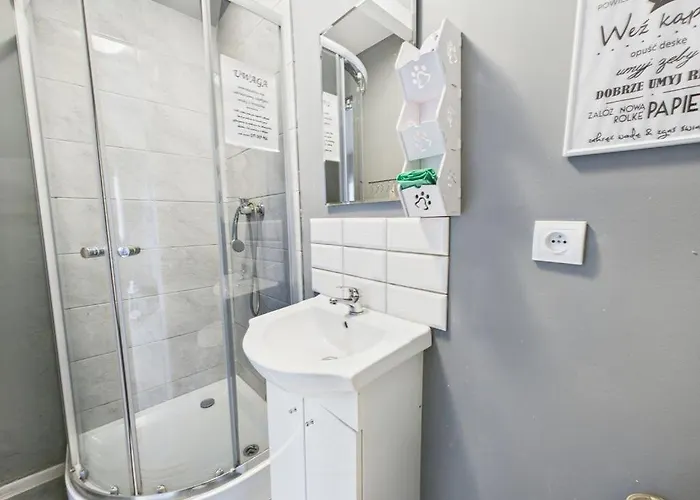 Przystan Jastrzebia Z Alpakami