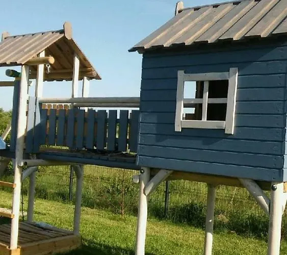 Przystan Jastrzebia Z Alpakami بيت للعطل